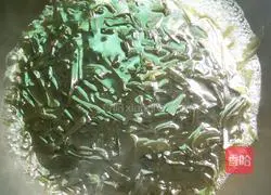 Illustration of how to make cold kelp 3