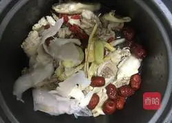 Coconut Chicken Soup Recipe Illustration 5