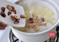 Illustration of how to make millet, red dates and wolfberry porridge 4