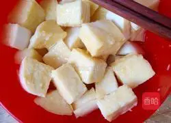 Illustration of how to make diced egg steamed buns (commonly known as fried egg steamed buns) 4