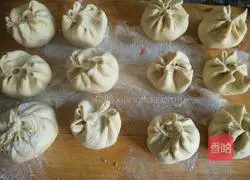 Illustration of how to make carrot and mutton buns 19