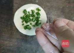 Illustration of how to make dumpling skin scallion pancakes (quick breakfast) 5