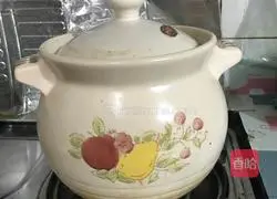 Illustration of how to make Angelica Codonopsis and Codonopsis Black-bone Chicken Soup 8