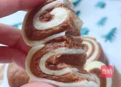 Illustration of two-color steamed bun rolls for baby food supplement 13