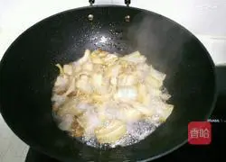 Illustration of how to make fried pork with salt 3