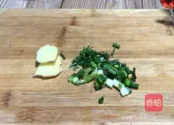 Illustration of how to make luffa and pig liver soup 4