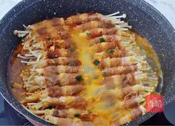 Enoki mushroom fat Illustration of making beef rolls 11