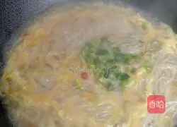 Illustration of how to make tomato and egg noodles 4