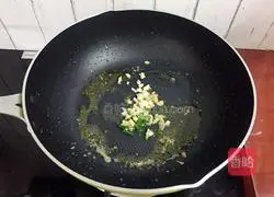 Pleurotus eryngii Illustration of how to make fried pork slices 9