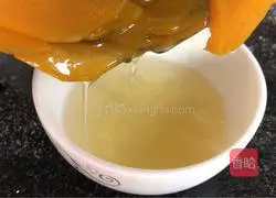 Illustration of how to make icing on the cake 2