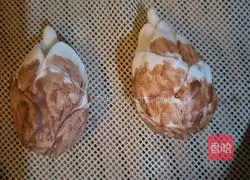 Illustration of how to make spring bamboo shoot buns 14