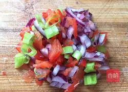 Illustration of how to make shrimp skin and egg custard 1