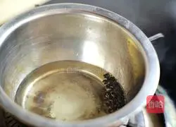 Illustration of home-cooked pepper oil noodles 2