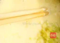 Illustration of how to make delicious egg pancakes 5