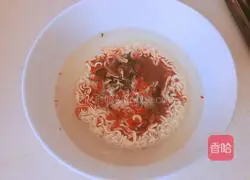 Microwave version.Instant noodles recipe illustration 4