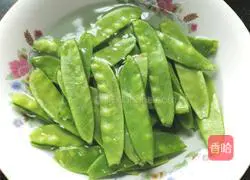 Illustration of how to make fried shrimps with snow peas 2