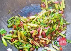 Illustration of how to make stir-fried beef cooked by ancestors 10