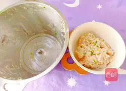 Illustration of how to make white radish, white fungus and meatball soup 10