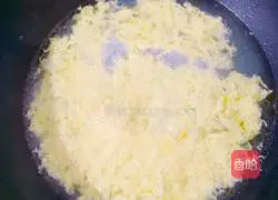 Illustration of how to make seaweed and egg drop soup 7