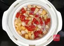 Papaya and Tremella Soup( Illustrations of how to make complementary foods for babies 8