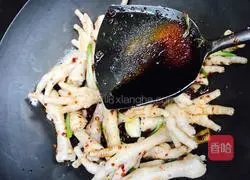 Illustration of how to subdue the dragon claw claw 6