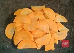 Illustration of how to make fried pasta with sausage and eggs 5