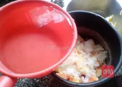 Illustration of how to make papaya, snow fungus and sugar water 4