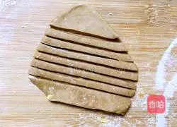 Little Bee Steamed Buns Recipe Illustration 5