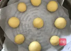 Illustration of how to make pumpkin buns with red bean paste 11