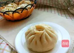 Pork Illustration of how to make cabbage buns 10