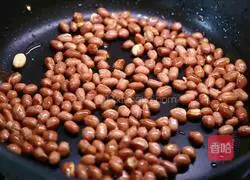 Illustration of how to make spinach with nuts 3