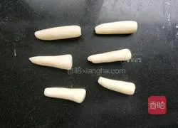 Illustration of how to make imitation mushroom buns 12