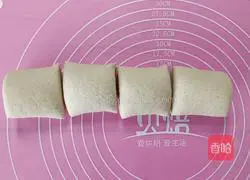 Illustration of how to cut steamed buns 13