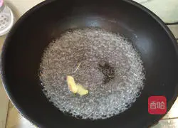 Illustration of how to stew pork ribs with winter melon in milk soup 3