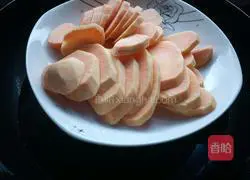 Illustration of how to make sweet potato bean paste cake 3