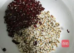 Illustration of how to make barley and red bean water 7