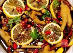 Illustration of how to make spicy and sour chicken feet with lemon flavor 5