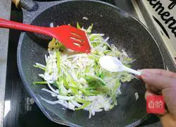 Illustration of how to make stir-fried pancake bento 8