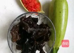 Illustration of how to make cold West Lake fungus 1