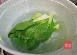 Illustration of how to make some noodles in five minutes