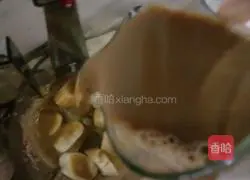 Illustration of how to make coffee milkshake 6