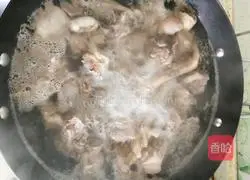 Illustration of how to stew local chicken with yam 2