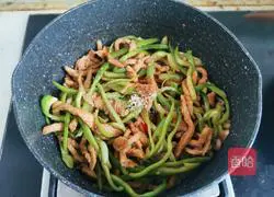 Shredded pork with green pepper Illustration of how to make cold noodles 9