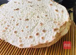 Illustration of how to make sesame crispy pancakes 6