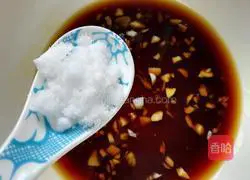 Illustration of how to make fresh lemon chicken feet 6