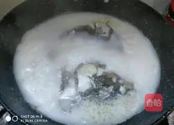 Illustration of making fish head powder 6