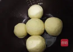 Illustration of how to make rice cooker steamed buns 1