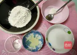 Illustration of how to make disposable edible masks 1