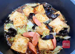 Illustration of how to make ham, cabbage and tofu stew 18