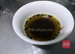 Illustration of how to make golden cakes 4